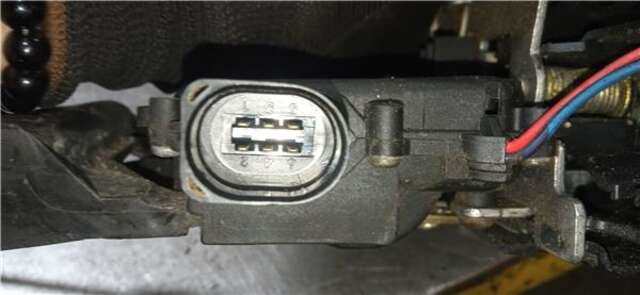 Foto 2ª: Cerradura Puerta Trasera Izquierda Volkswagen Passat 1.9 TDI (131 CV) [AWX]