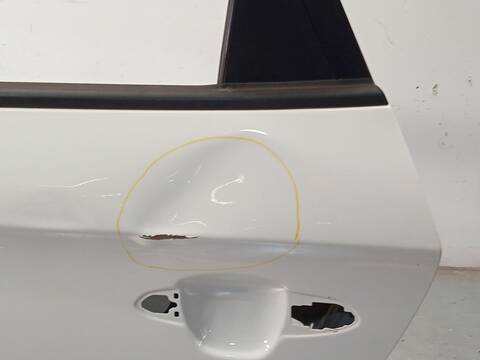 Foto 4ª: Puerta Trasera Izquierda Kia Carens 1.7 CRDI 116CV 85KW [D4FD] (2018)