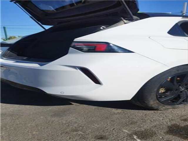 Foto 3ª: Paragolpes Trasero Opel Astra 1.2 FPHNSL FPHNSR) 131CV 96KW [HNS (EB2ADTS)] (2023)