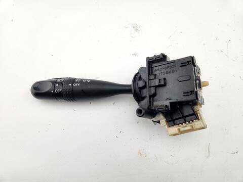 Mando Luces Toyota Rav4 2.0 D-4D EXECUTIVE 4X4 2003 ) 116CV 85KW
