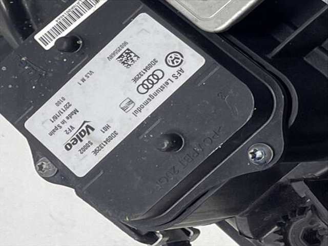 Foto 2ª: Faro Derecho Volkswagen Golf BERLINA (2016)