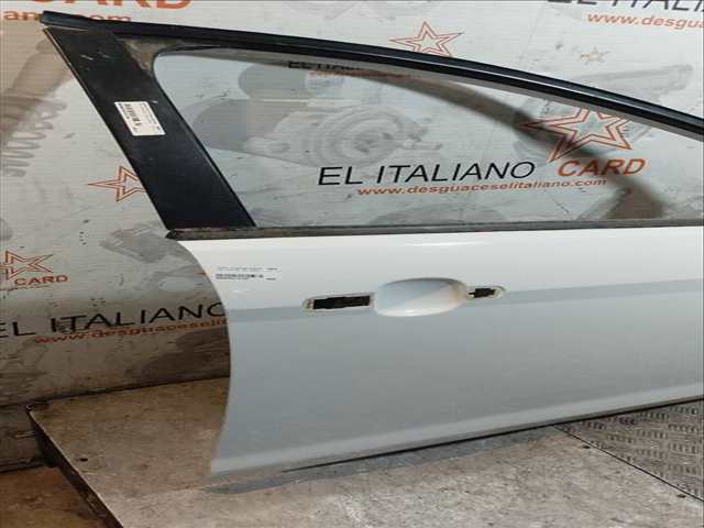 Foto 3ª: Puerta Delantera Derecha Ford Focus TITANIUM 109CV 80KW [G8DB] (2009)