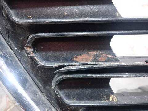 Foto 3ª: Rejilla Delantera Mini Countryman COOPER SD ALL4 143CV 105KW [N47C20A] (2013)