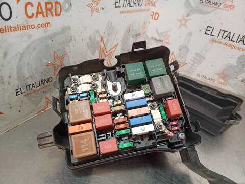 Foto 3ª: Caja Reles Fusibles Citroen C4 G CACTUS FEEL [YH01] (2018)