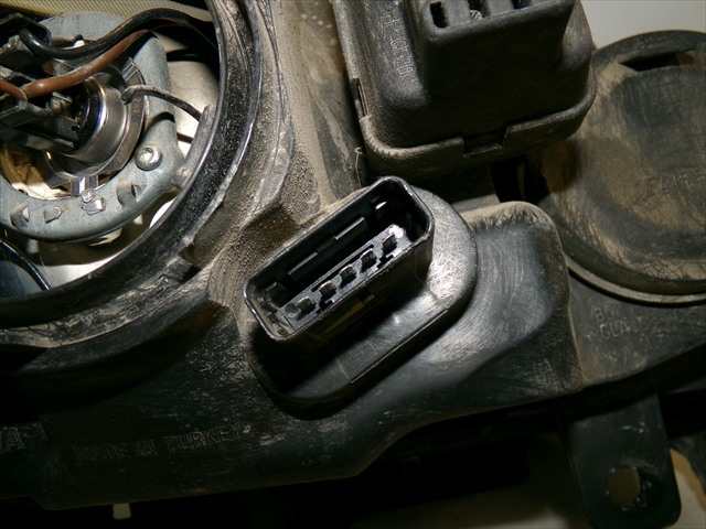 Foto 3ª: Faro Izquierdo Renault Megane 1.5 DCI SEDAN,2002-2008 [K9KF7] (2004)