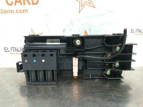 Foto 2ª: Caja Reles Fusibles Mercedes Clase E 180 E 220 CDI 211.006) BERLINA 150CV 110KW [646961] (2002)