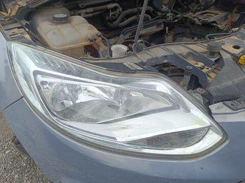Faro Derecho Ford Focus PNDA BERLINA AUT.