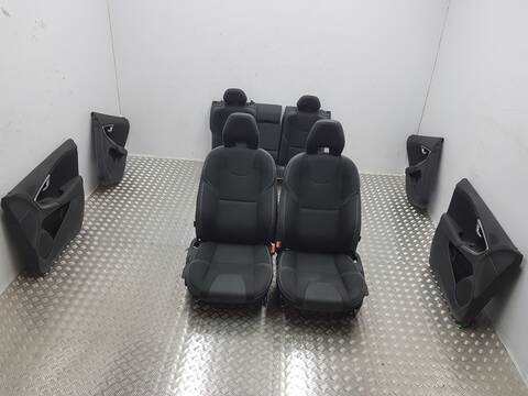 Juego Asientos Completos Volvo V40 MOMENTUM