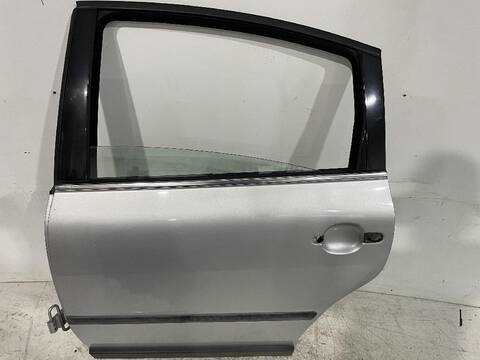 Foto 2ª: Puerta Trasera Izquierda Volkswagen Passat ADVANCE 131CV [AVF] (2000)