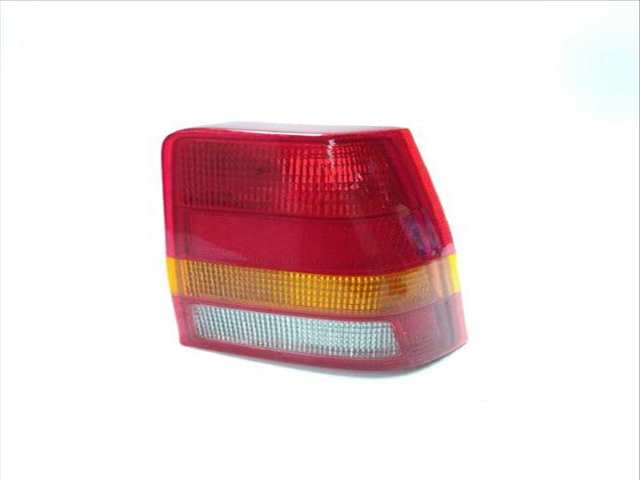 Foto 2ª: Piloto Trasero Derecho Opel Kadett 1.5 TD C19 D19) (1984)