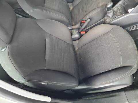 Foto 3ª: Asientos Traseros Peugeot 208 BUSINESS LINE 68CV 50KW [8HR] (2012)