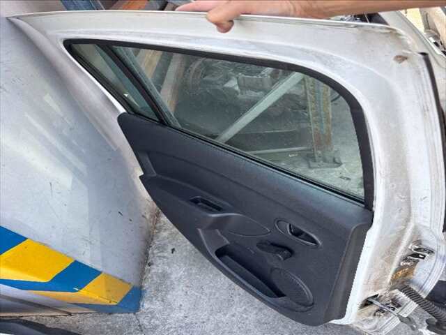 Foto 2ª: Puerta Trasera Izquierda Dacia Sandero 1.5 DCI 90CV [K9K 612] (2014)