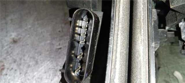 Foto 3ª: Cerradura Puerta Trasera Izquierda Ford Focus 1.6 TDCI [T1DA]