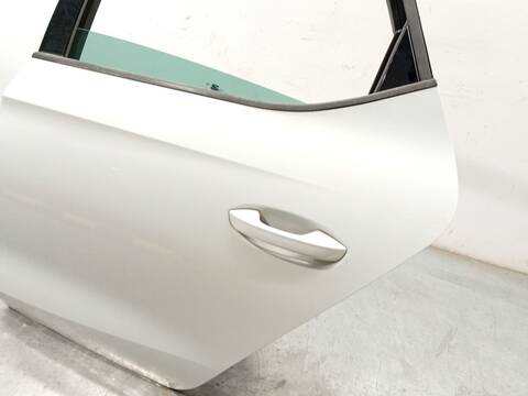 Foto 3ª: Puerta Trasera Izquierda Seat Leon 1.5 TSI 150CV 110KW [DXDB] (2023)