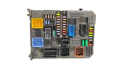 Foto 3ª: Caja Reles Fusibles Citroen C3 VERSION INDEFINIDA (2016)