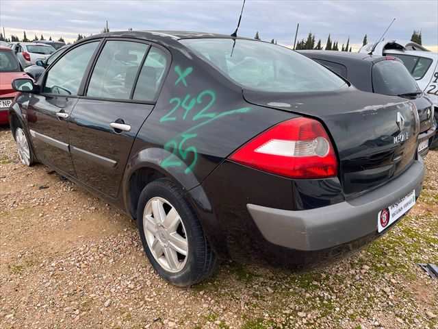 Foto 2ª: Maletero Renault Megane 1.9 DCI 120cv [F9QB8] (2005)