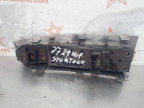 Foto 2ª: Botonera Elevalunas Kia Sportage LX 4X4 113CV 83KW [D4EA] (2005)