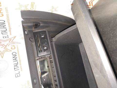 Foto 3ª: Guantera Volkswagen Polo ADVANCE 95CV 70KW [DKL] (2020)