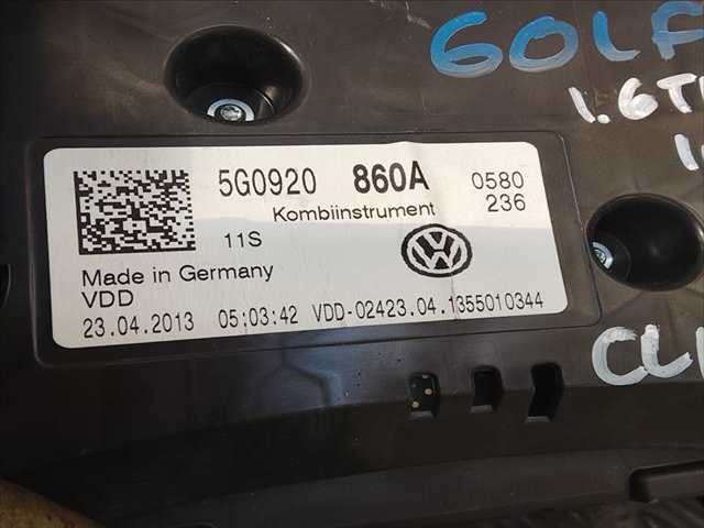 Foto 3ª: Cuadro de Instrumentos Volkswagen Golf 1.6 TDI 105CV (2013)