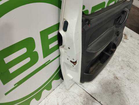Foto 3ª: Puerta Delantera Izquierda Peugeot Partner 1.9 DIESEL 69CV 51KW [WJZDW8] (2005)