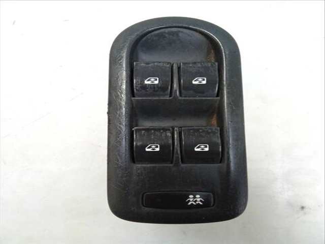 Botonera Elevalunas Renault Megane 1.9 DCI BM0G CM0G) 120CV 88KW II BM0/1_ CM0/1_)