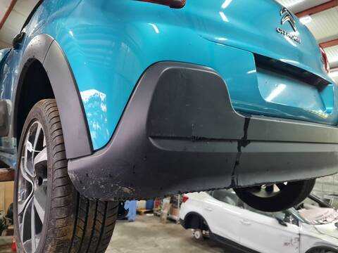 Foto 2ª: Paragolpes Trasero Citroen C3 FEEL 102CV 75KW [YH01] (2022)