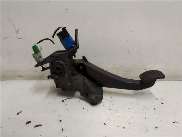 Foto 2ª: Pedal Embrague Dacia Sandero 1.5 STEPWAY [1.5 LTR. - 66 KW DCI DIESEL FAP CAT] [K9K 626]