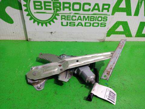 Foto 3ª: Elevalunas Manual Trasero Derecho Nissan Juke ACENTA AUT. 117CV [HR16DE] (2010)