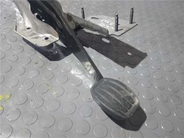 Foto 2ª: Pedal Freno Peugeot 308 1.6 STYLE [1.6 LTR. - 88 KW BLUE-HDI FAP]