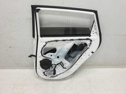 Foto 3ª: Puerta Trasera Derecha Hyundai i20 KLASS