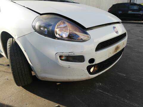 Foto 2ª: Paragolpes Delantero Fiat Punto 1.4 G III EVO 77CV 57KW 199) 350A1000 (2013)
