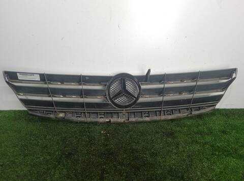 Foto 2ª: Rejilla Delantera Mercedes Clase A 140 2.0 CDI CAT 109CV 80KW [640940] (2005)