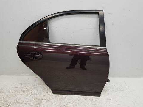 Puerta Trasera Derecha Toyota Avensis 1.8 SOL BERLINA 5-PTAS)