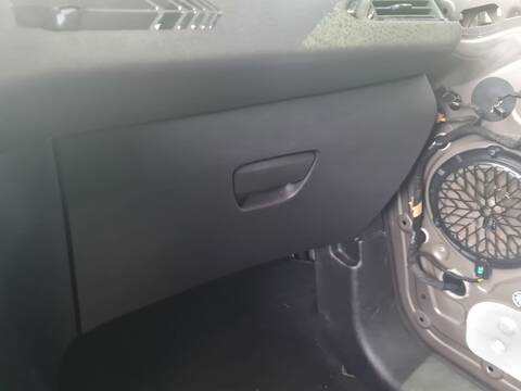 Guantera Peugeot 208 ACCESS 68CV 50KW