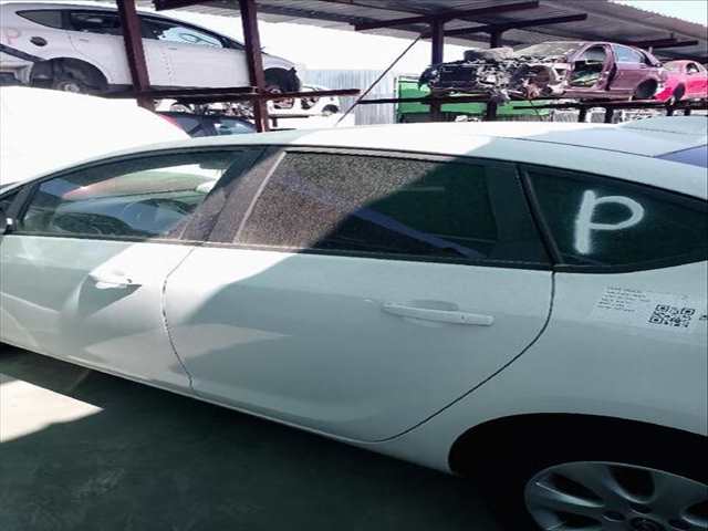 Puerta Trasera Izquierda Opel Astra 1.6 CDTI 69)