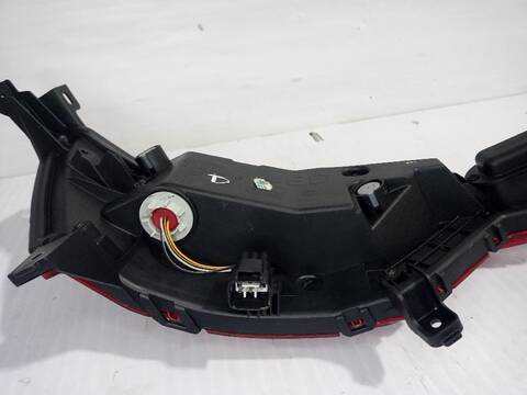 Foto 2ª: Faro Antiniebla Trasero Derecho Kia Niro HYBRID CONCEPT 141CV [G4LL] (2022)