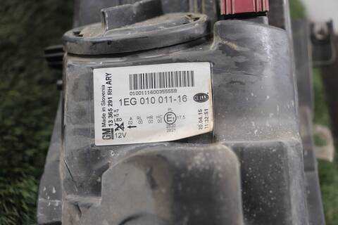 Foto 2ª: Faro Derecho Opel Astra SELECTIVE 110CV 81KW (2015)