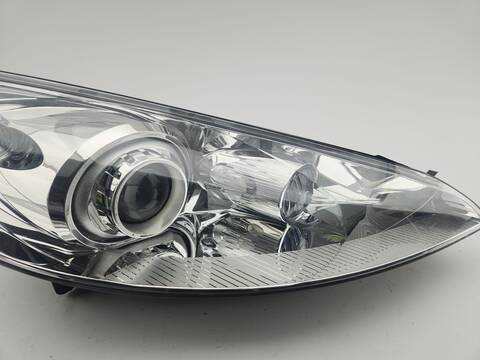 Foto 3ª: Faro Derecho Peugeot 407 3.0 HDI COUPE 241CV 177KW [X8Z] (2010)