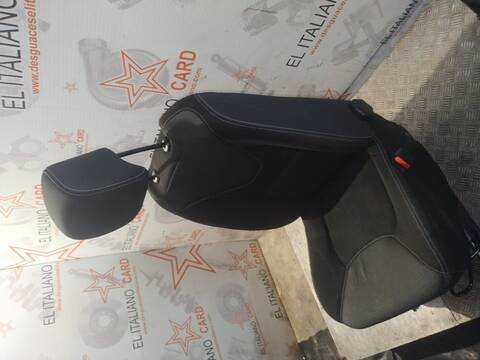 Foto 3ª: Asientos Traseros Renault Clio TECHNOFEEL 90CV 66KW [H4BB4] (2015)