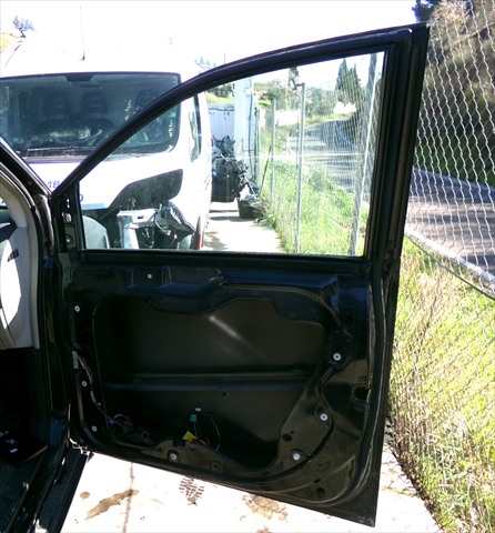 Foto 2ª: Puerta Delantera Derecha Chrysler Grand Voyager 2.8 CRDI 2008-2015 [VM64C] (2009)