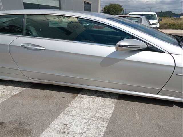 Puerta Delantera Derecha Mercedes Clase E 180 E 350 CDI 207.322) COUPE 231CV 170KW