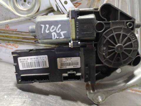 Foto 3ª: Elevalunas Eléctrico Delantero Izquierdo Renault Megane EXPRESSION BERLINA 86CV 63KW III BERLINA 5 P [K9K F8] (2010)