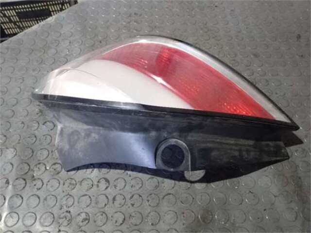 Foto 3ª: Piloto Trasero Derecho Opel Astra 1.7 CDTI [Z 17 DTL]