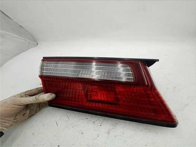 Foto 3ª: Piloto Portón Izquierdo Nissan Almera 1.6 SLX [1.6 LTR. - 73 KW 16V CAT] [GA16]