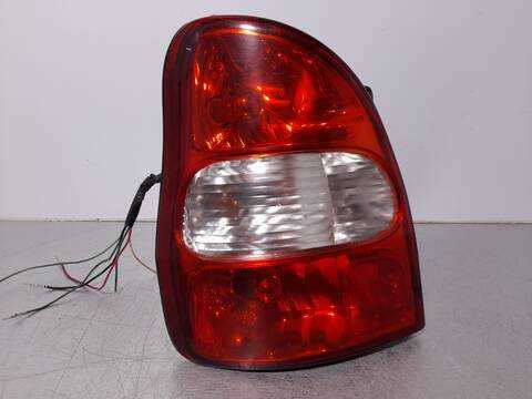 Foto 2ª: Piloto Trasero Izquierdo Kia Carnival 2.9 CDRI EX 144CV 106KW [J3] (2001)