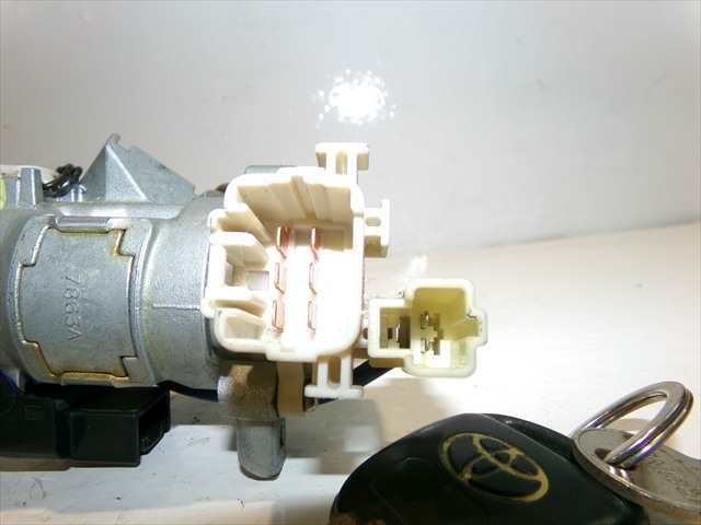 Foto 3ª: Antirrobo Toyota Yaris 1.4 D 1999-2005 [1NDTV] (2004)