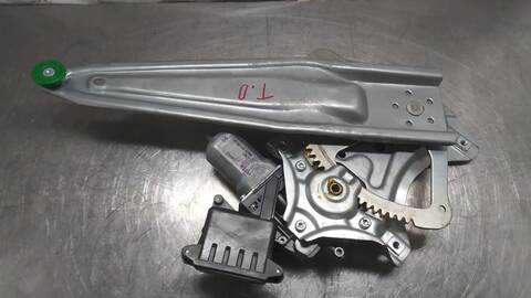 Foto 3ª: Elevalunas Manual Trasero Derecho Toyota Auris HYBRID ACTIVE BUSINESS PLUS 136CV 100KW (2016)