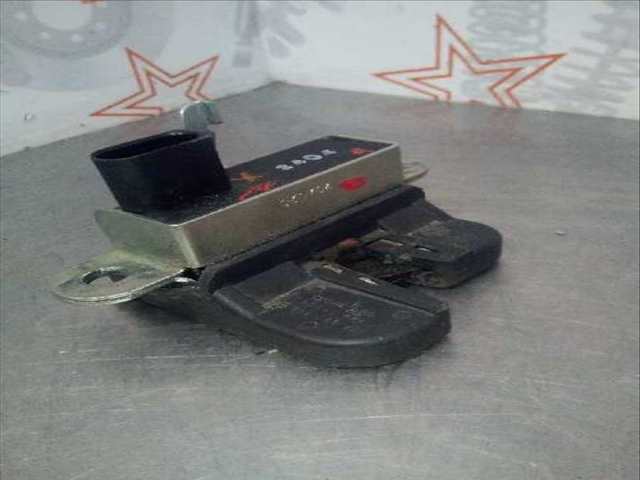 Foto 3ª: Cerradura Maletero Portón Volkswagen Golf SPORTLINE BERLINA 102CV 75KW [BGU] (2004)