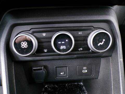Mando Climatizador Dacia Sandero H4DF4
