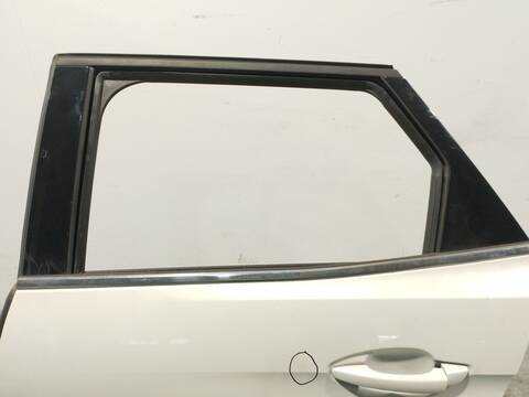 Foto 3ª: Puerta Trasera Izquierda Peugeot 3008 1.2 THP/ PURETECH 130 MRHNSM MRHNSU MRHNSJ MRHNYW ... 131CV 96KW [HNY (EB2DTS)] (2017)